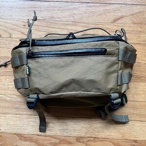 1733 Side Pack 7L - Coyote, with stabilizer strap